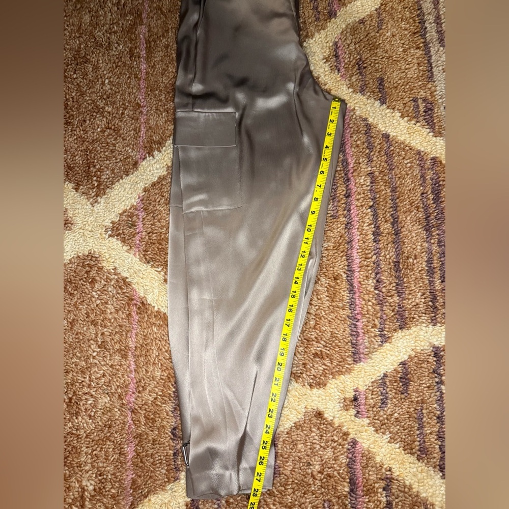 ARITZIA Babaton Refined Satin Cargo - Picture 9 of 9